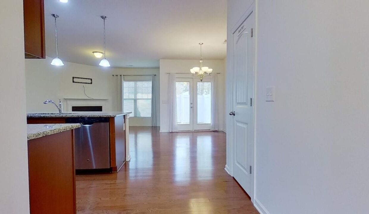 4013-Canterwood-Dr-Greensboro-NC-27410-25