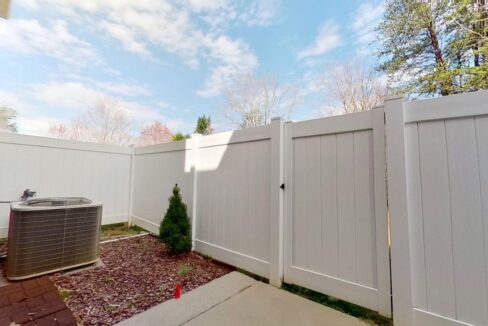 4013-Canterwood-Dr-Greensboro-NC-27410-34