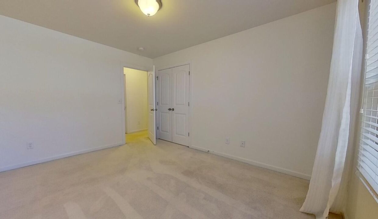 4013-Canterwood-Dr-Greensboro-NC-27410-39
