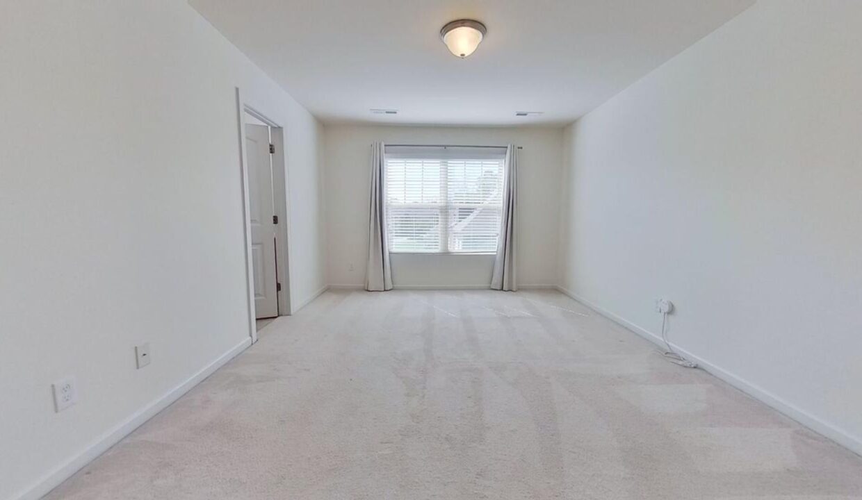 4013-Canterwood-Dr-Greensboro-NC-27410-42