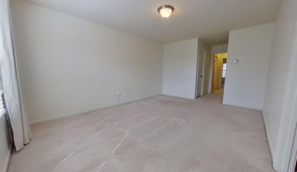 4013-Canterwood-Dr-Greensboro-NC-27410-44