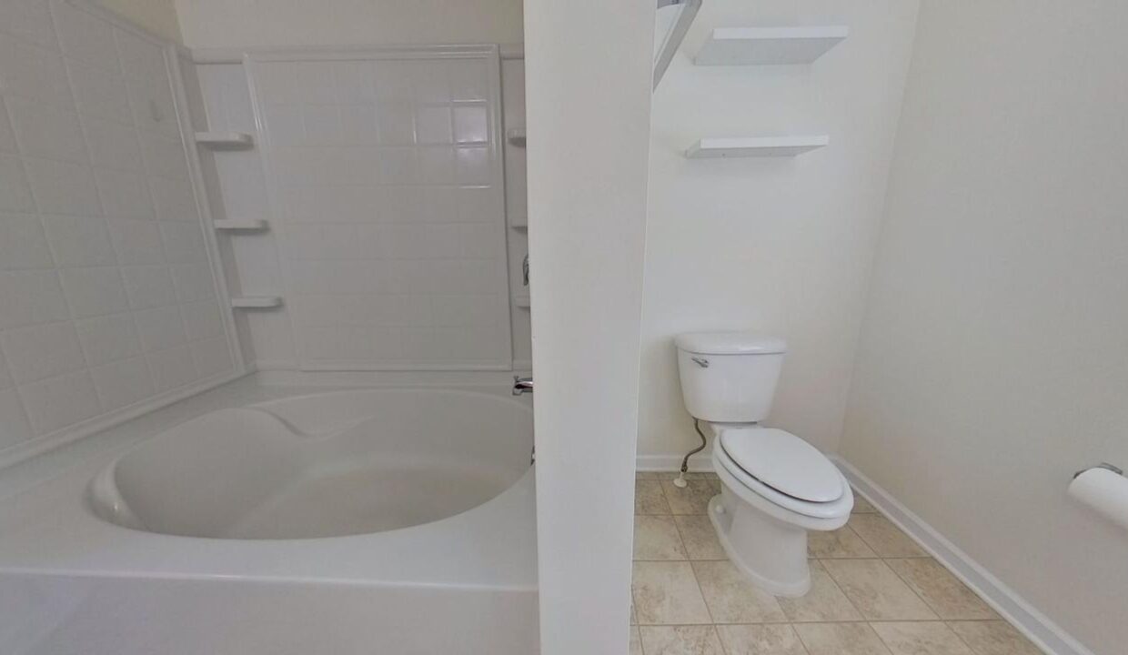 4013-Canterwood-Dr-Greensboro-NC-27410-45