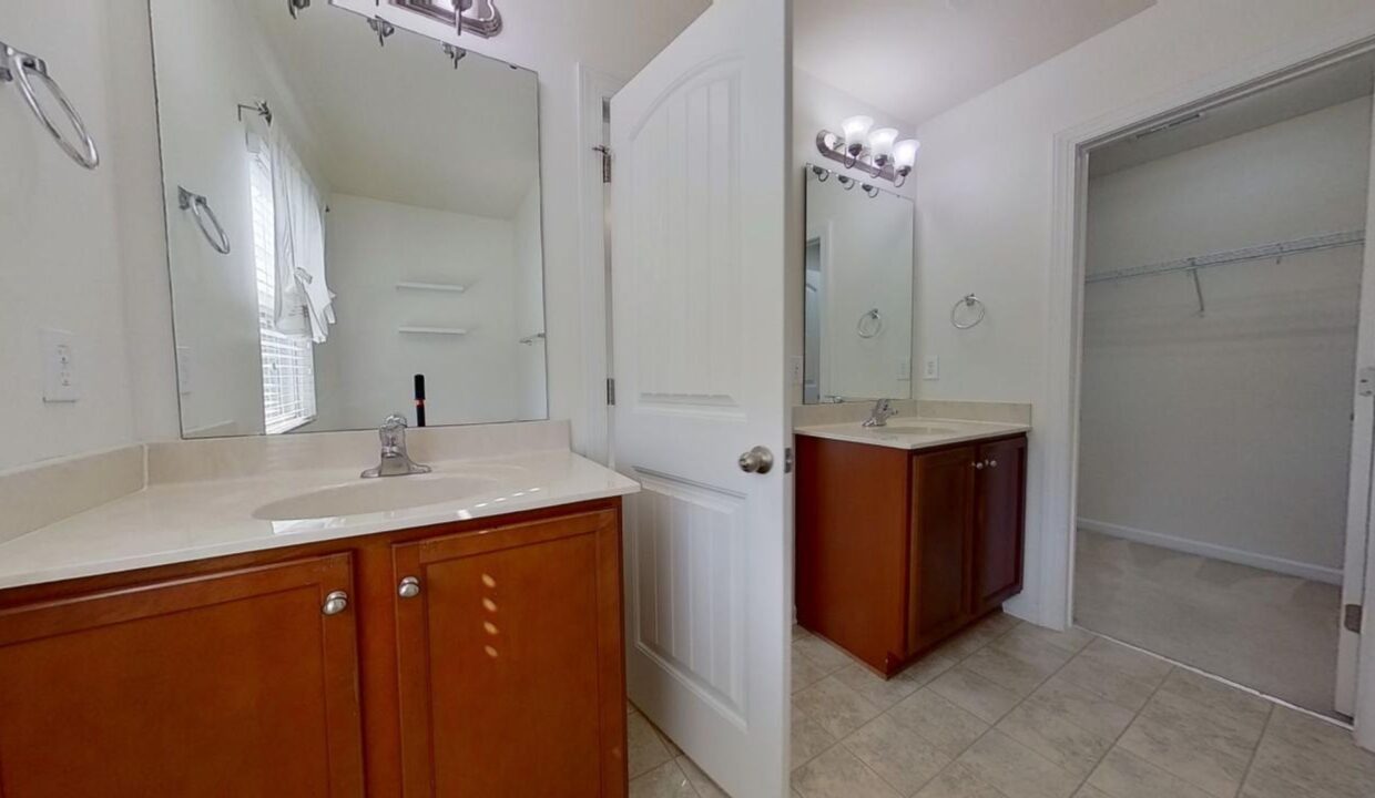 4013-Canterwood-Dr-Greensboro-NC-27410-46
