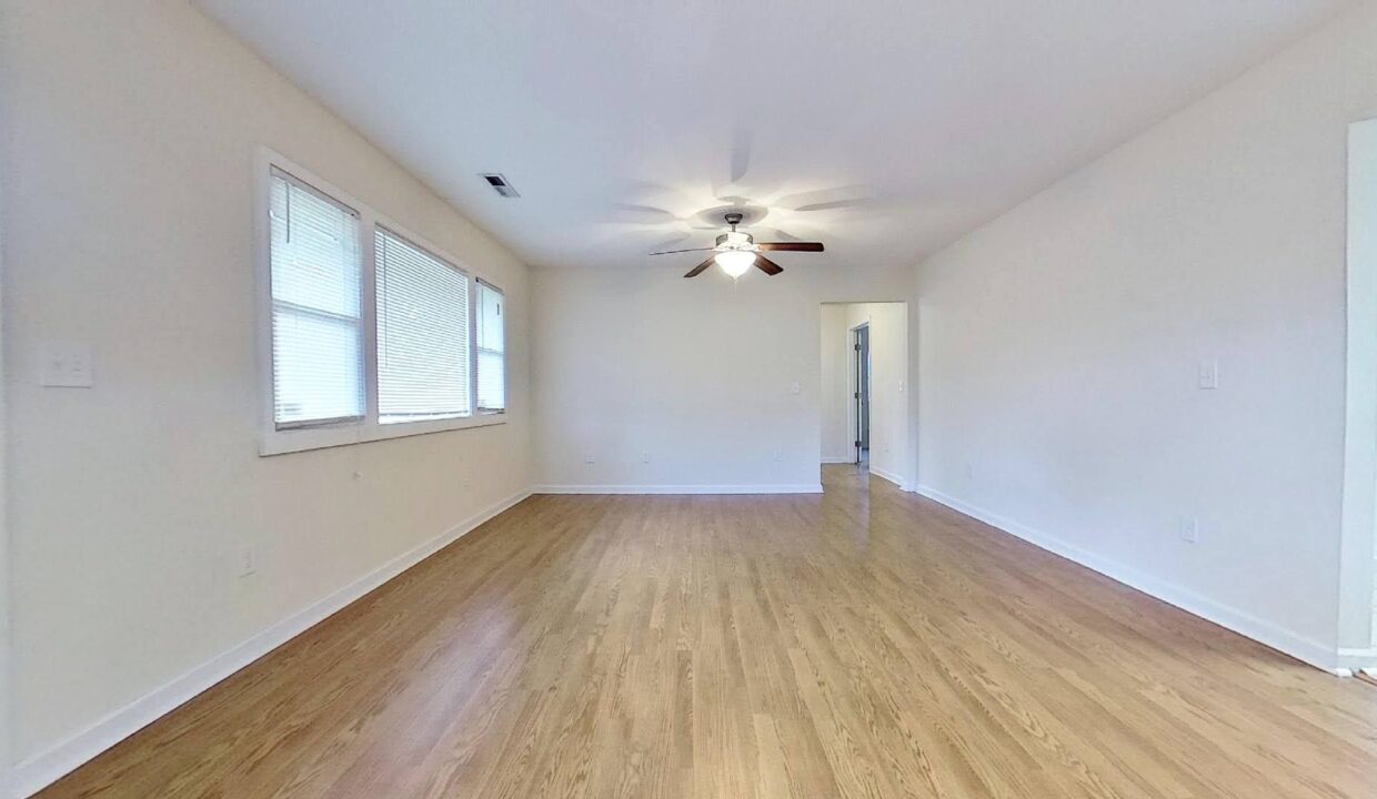 412-S.-Kerr-Ave-2
