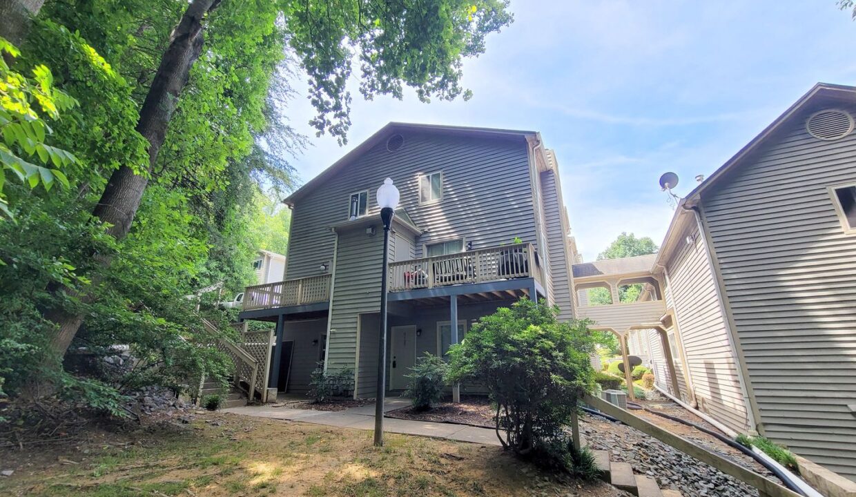 6127-Old-Plank-Rd-Winston-Salem-NC-27106-23