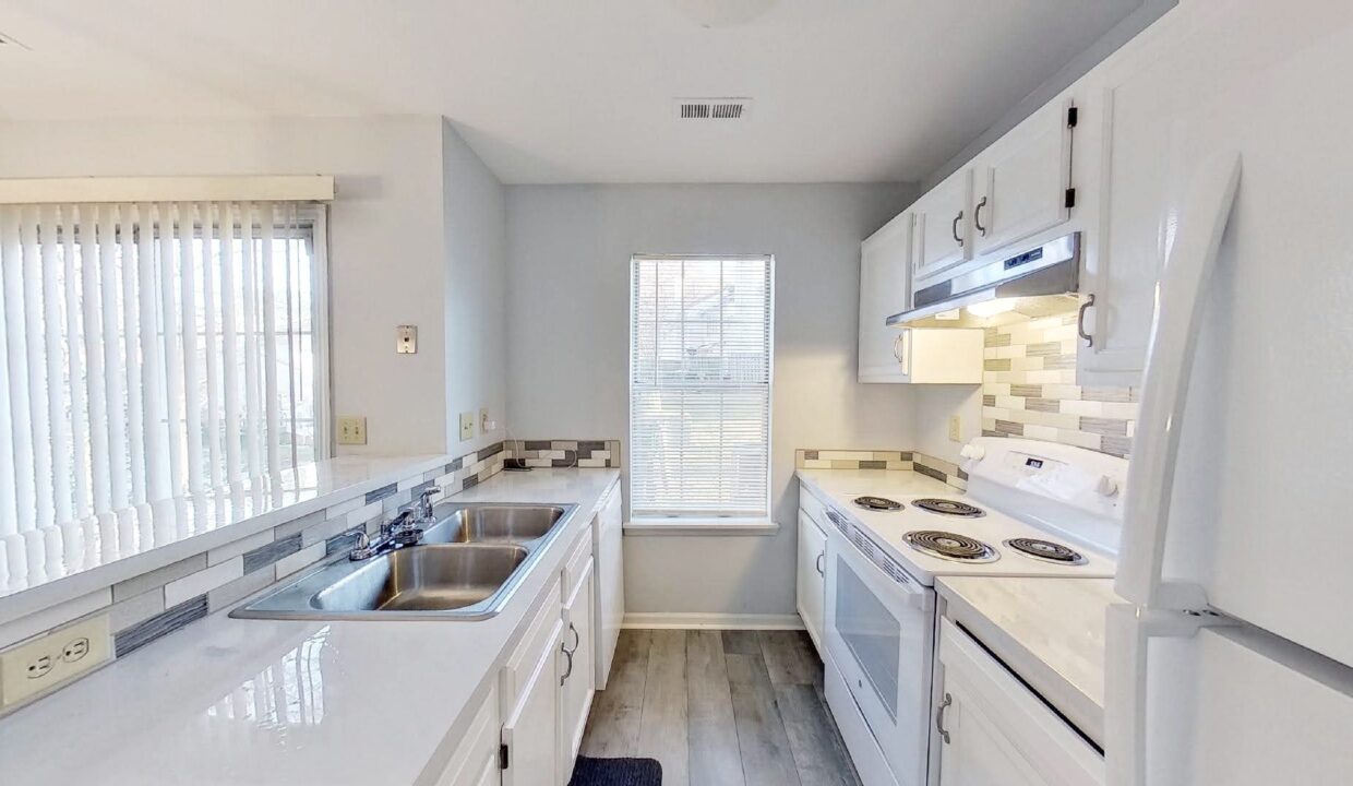 6209-Windsor-Gate-Ln-Charlotte-NC-28215-5
