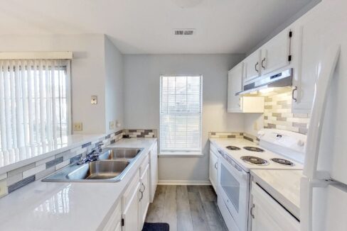 6209-Windsor-Gate-Ln-Charlotte-NC-28215-5