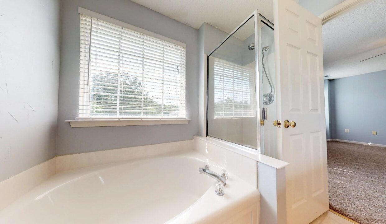 10831-Laurnet-Pl-Raleigh-NC-27614-15