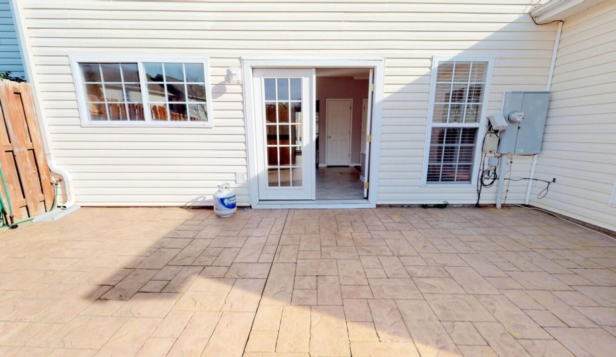 10831-Laurnet-Pl-Raleigh-NC-27614-22