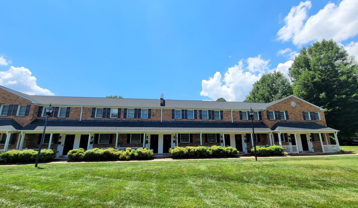 1336-Green-Oaks-Ln-E-Charlotte-NC-28205-10