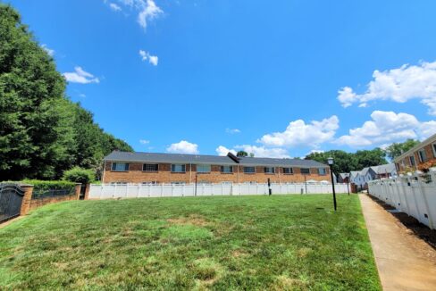 1336-Green-Oaks-Ln-E-Charlotte-NC-28205-12