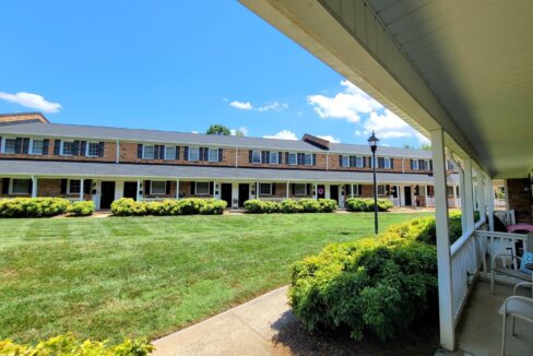 1336-Green-Oaks-Ln-E-Charlotte-NC-28205-15