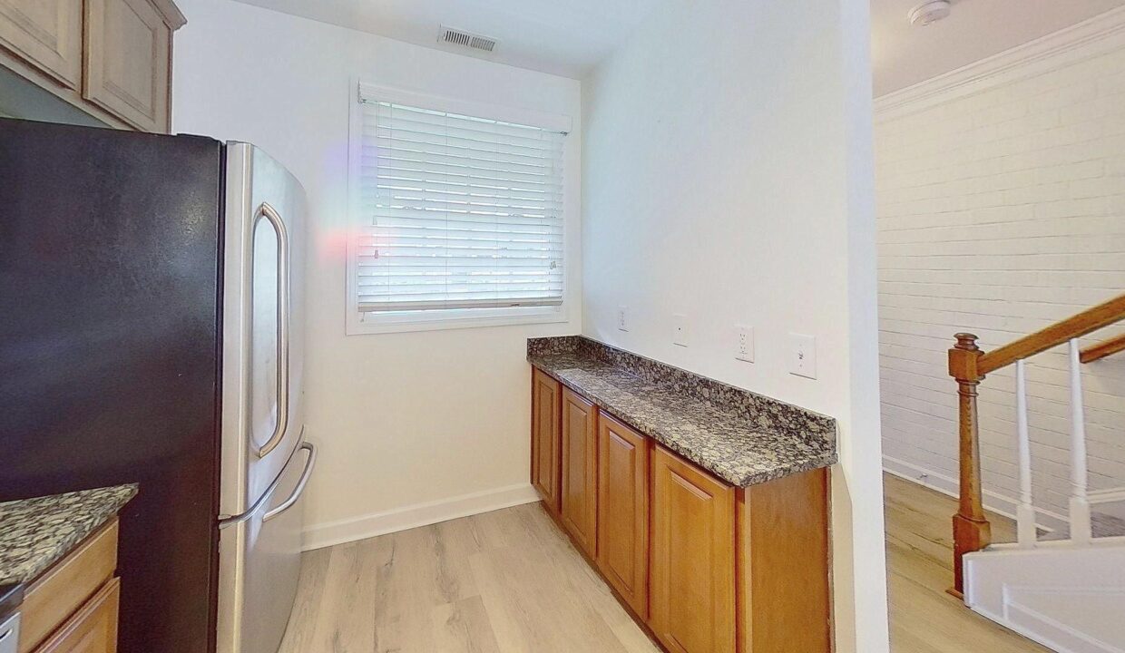 1336-Green-Oaks-Ln-E-Charlotte-NC-28205-27
