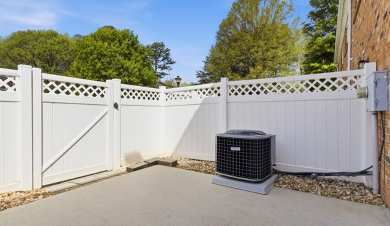 1336-Green-Oaks-Ln-E-Charlotte-NC-28205-30