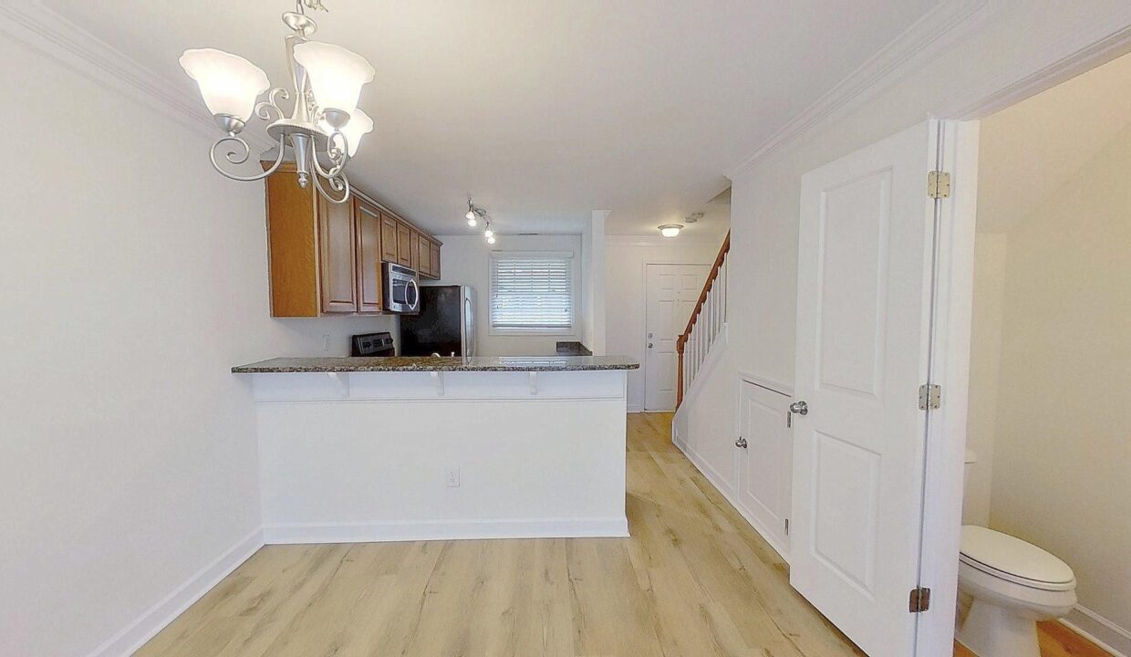 1336-Green-Oaks-Ln-E-Charlotte-NC-28205-4