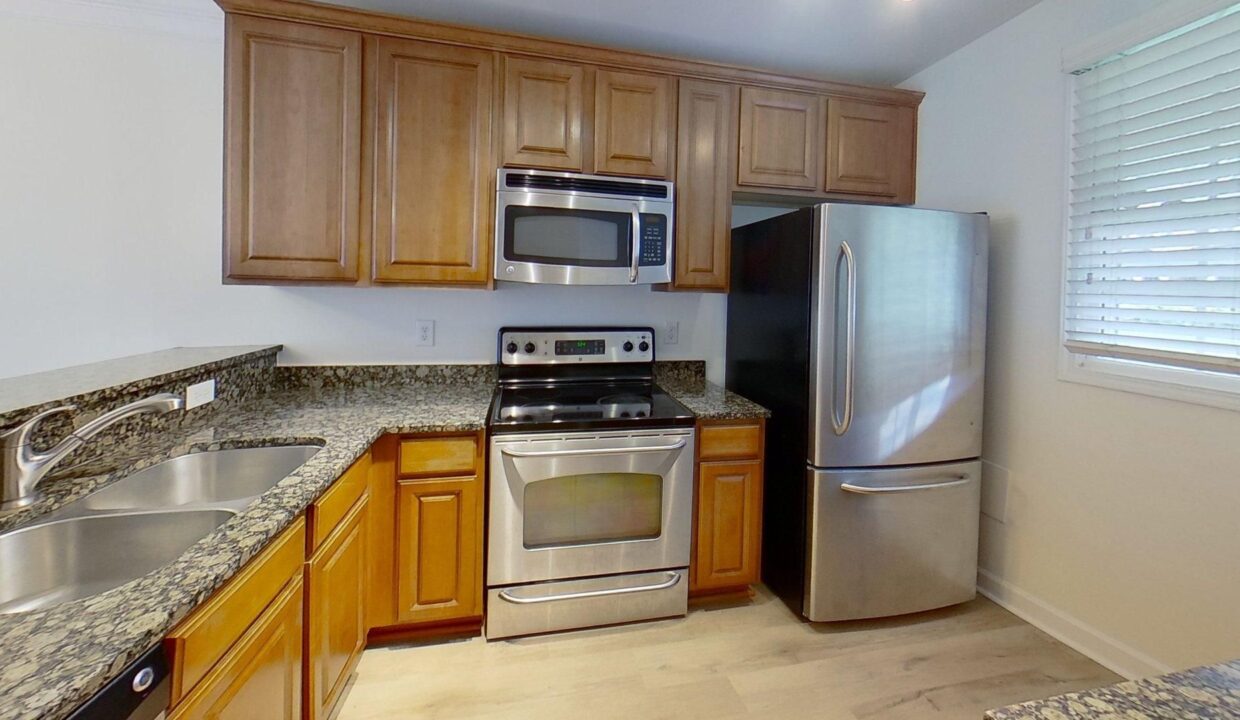 1336-Green-Oaks-Ln-E-Charlotte-NC-28205-5