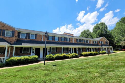1336-Green-Oaks-Ln-E-Charlotte-NC-28205-8