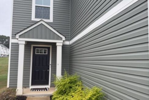 1514-Gutter-Branch-Dr-Charlotte-NC-28216-17