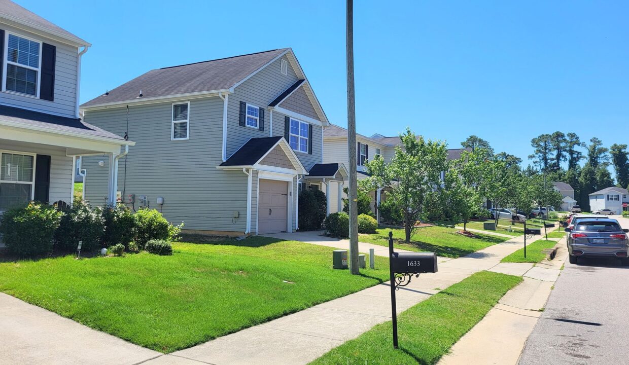 1637-Brownairs-Ln-Raleigh-NC-27610-12