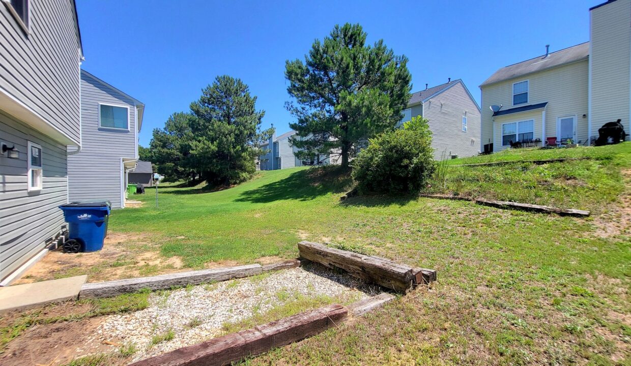 1637-Brownairs-Ln-Raleigh-NC-27610-33