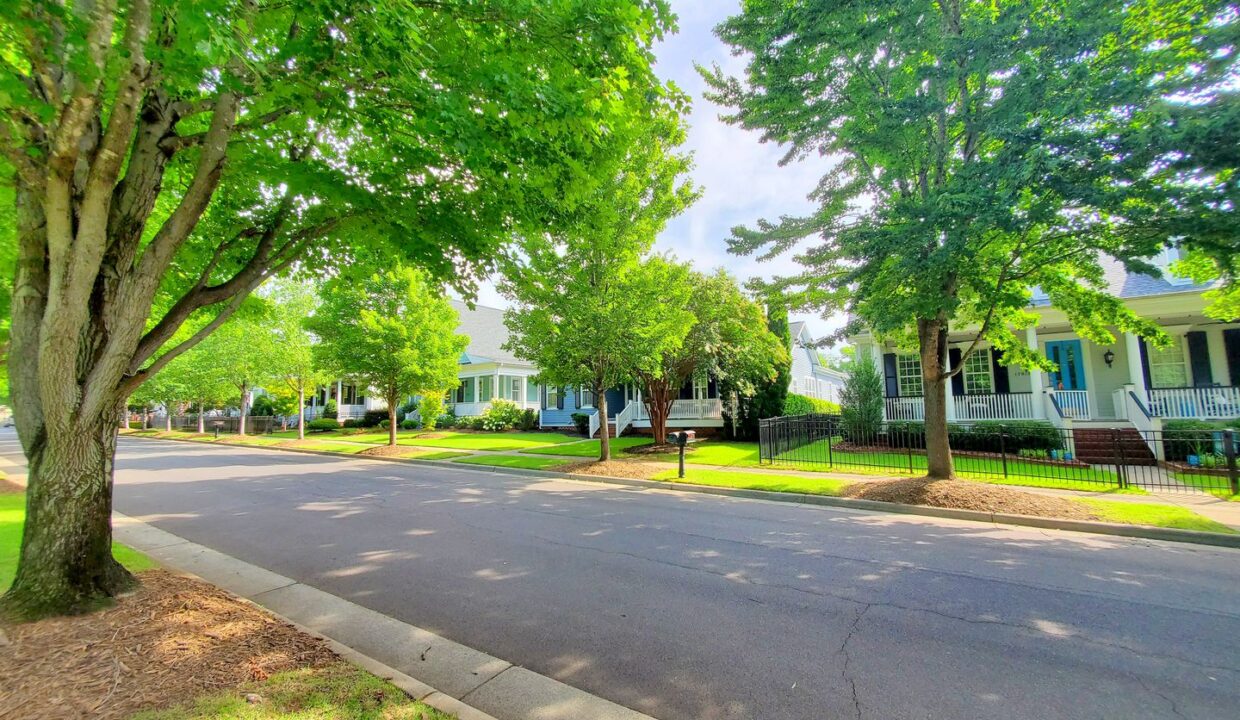 17011-Hedgerow-Park-Rd-Charlotte-NC-28277-17