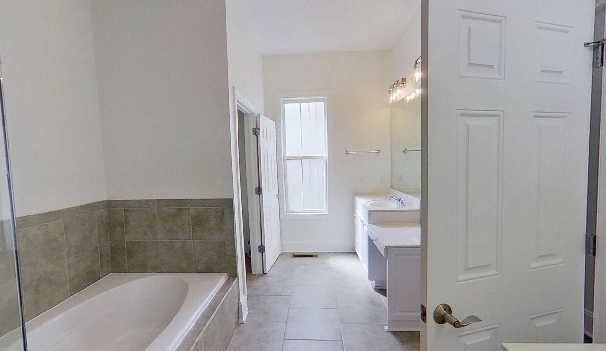17011-Hedgerow-Park-Rd-Charlotte-NC-28277-26