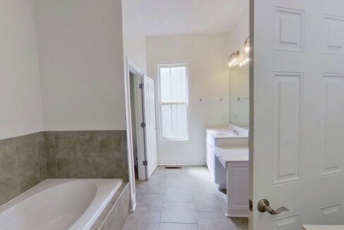 17011-Hedgerow-Park-Rd-Charlotte-NC-28277-26