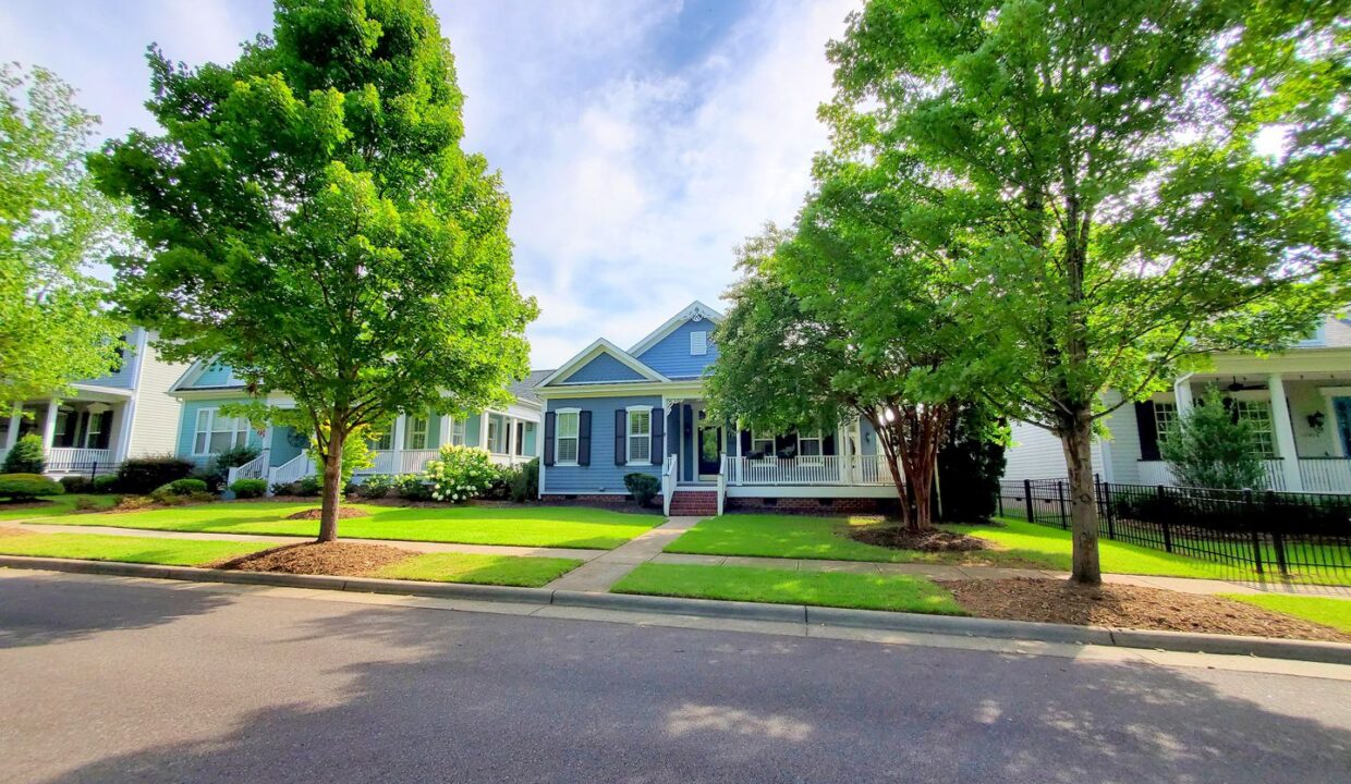 17011-Hedgerow-Park-Rd-Charlotte-NC-28277-31