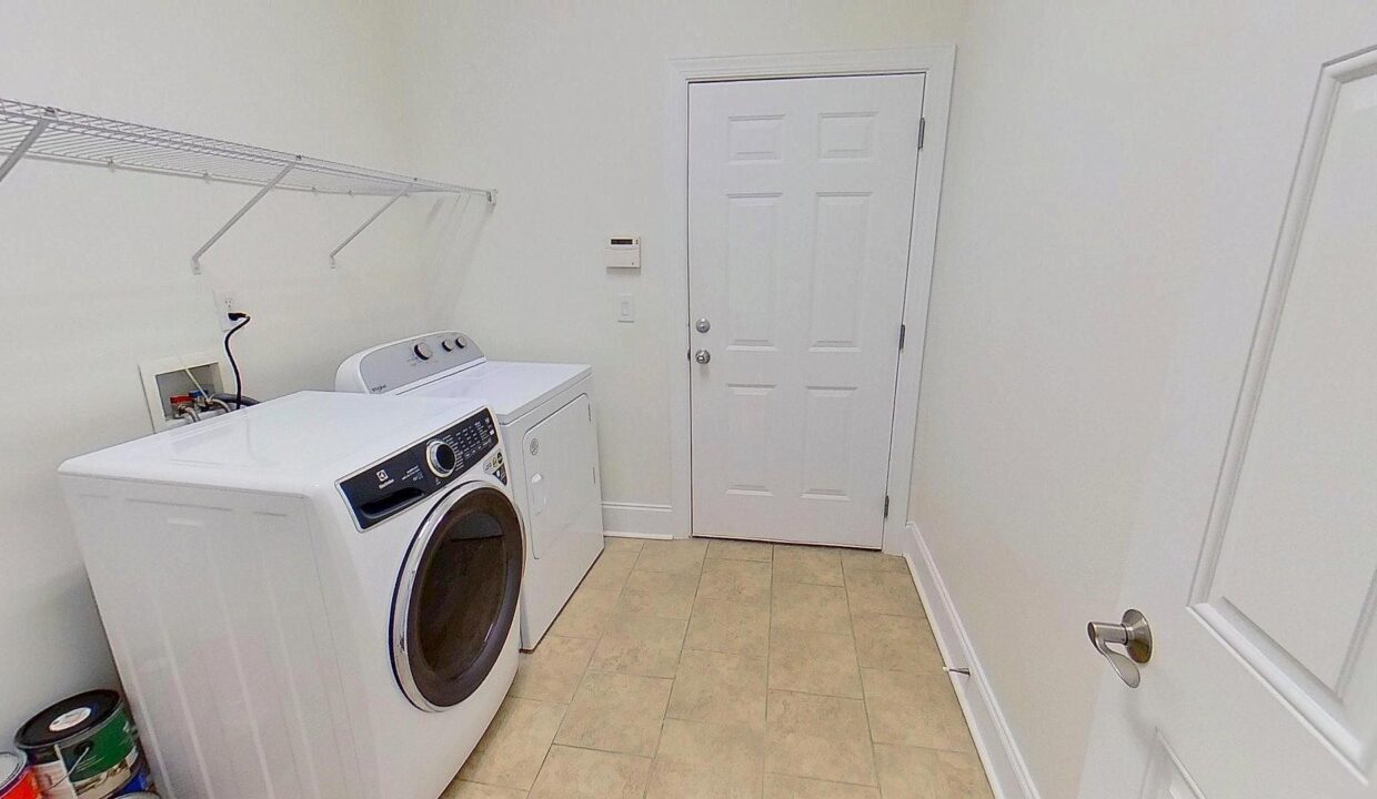 17011-Hedgerow-Park-Rd-Charlotte-NC-28277-32