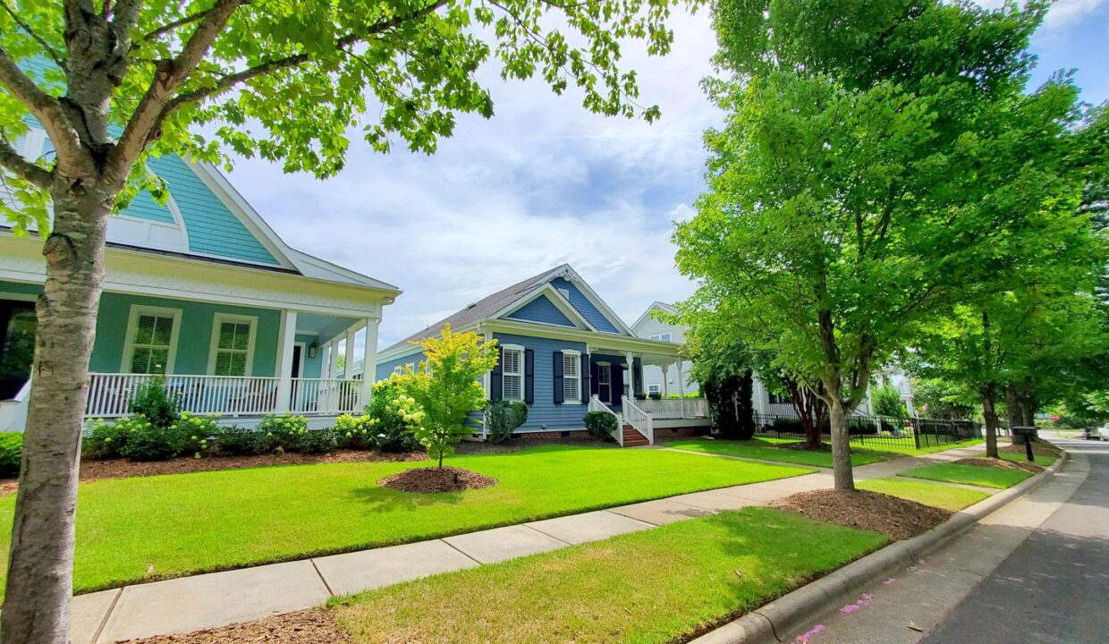 17011-Hedgerow-Park-Rd-Charlotte-NC-28277-4