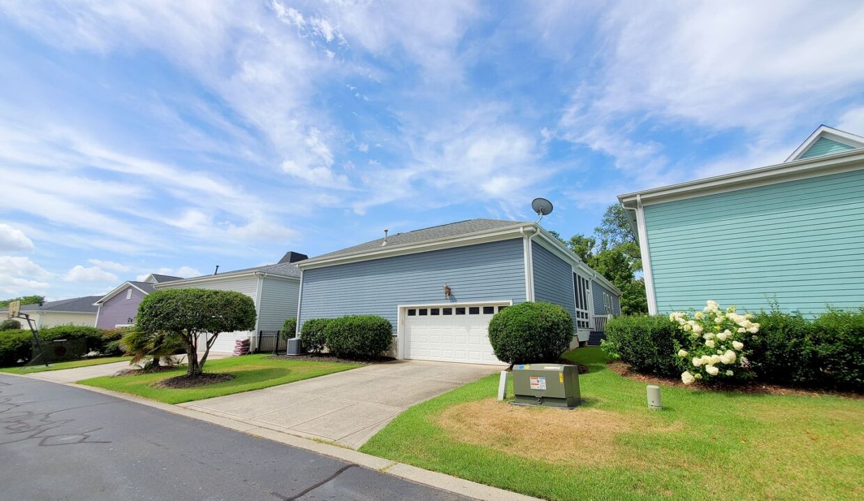 17011-Hedgerow-Park-Rd-Charlotte-NC-28277-6