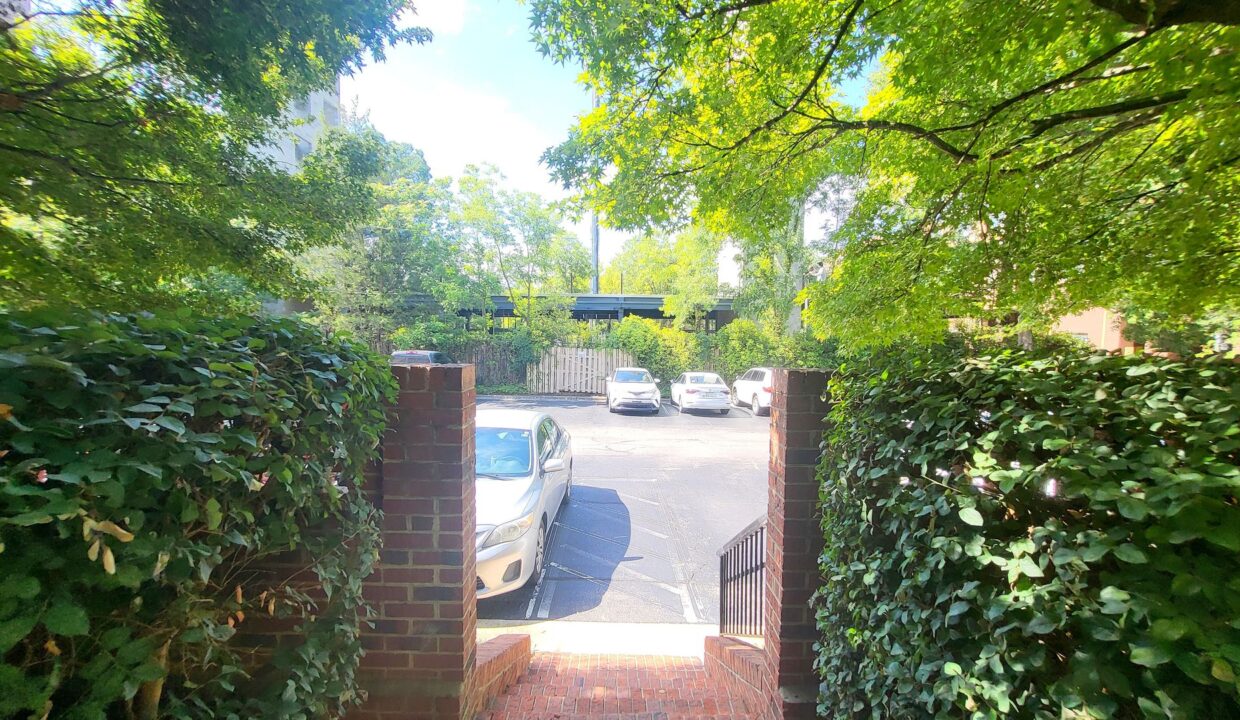208-E-Davie-St-Raleigh-NC-27601-38