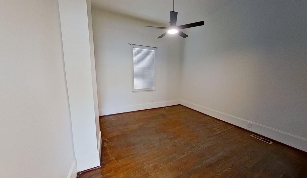 209-E-Peace-St-B-Raleigh-NC-27604-13