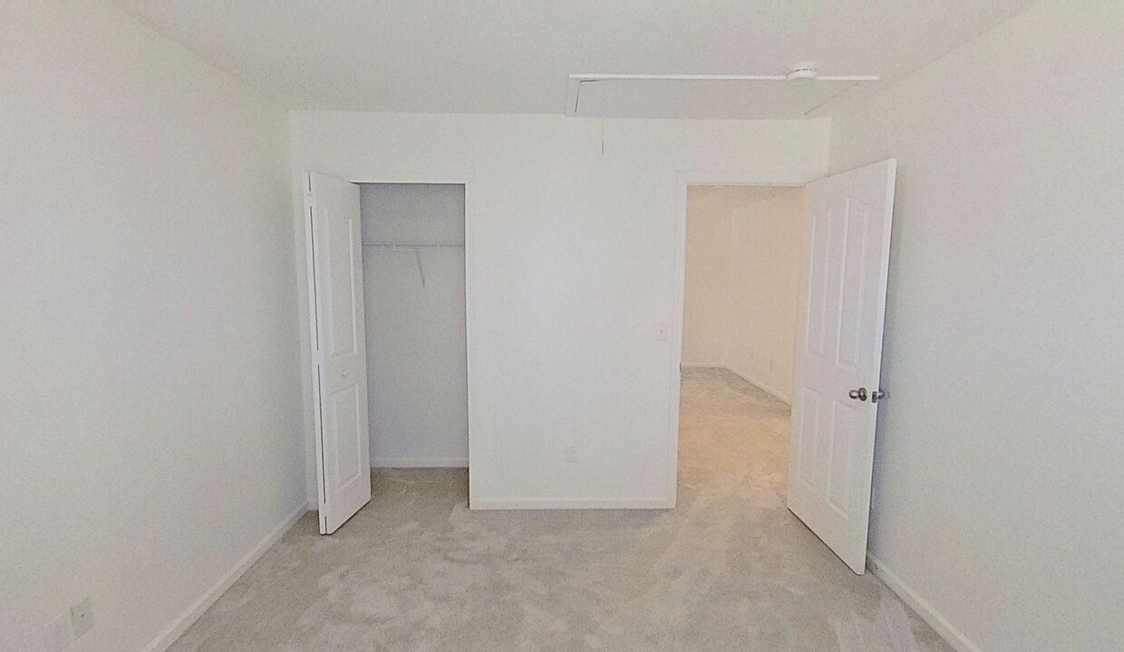 21-War-Admiral-Way-Greenville-SC-29617-24