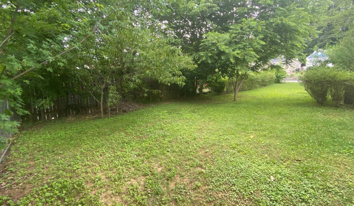 2301-Cherokee-lane-Winston-Salem-NC-27103-13