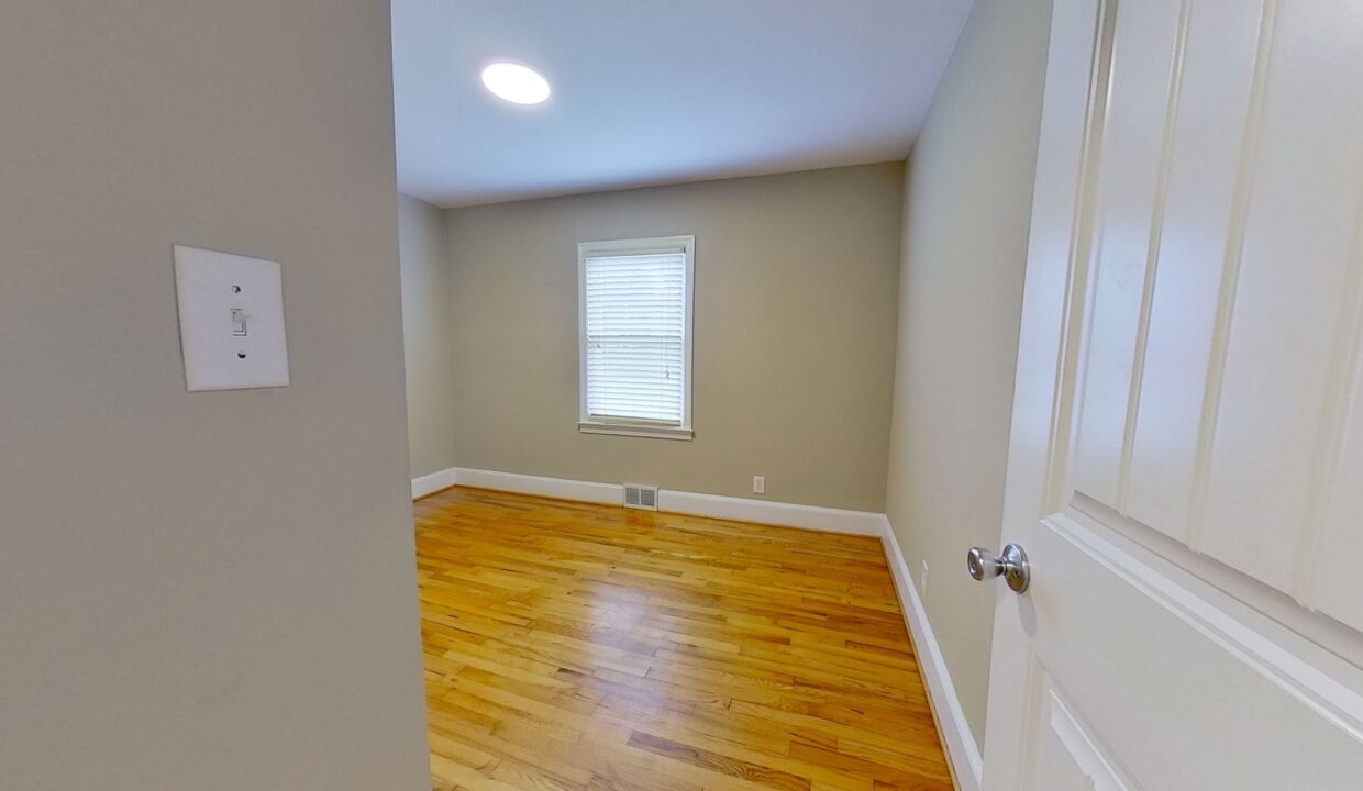 2301-Cherokee-lane-Winston-Salem-NC-27103-8