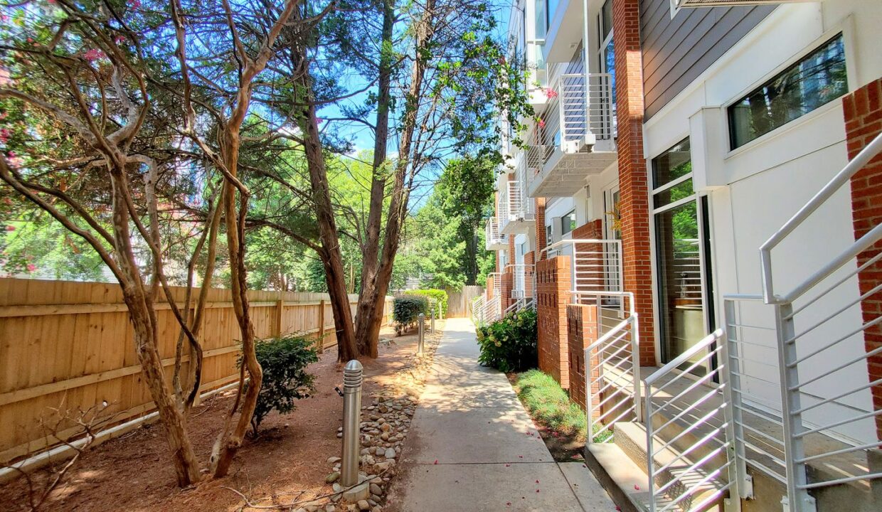 295-McDonald-Ave-Charlotte-NC-28203-11