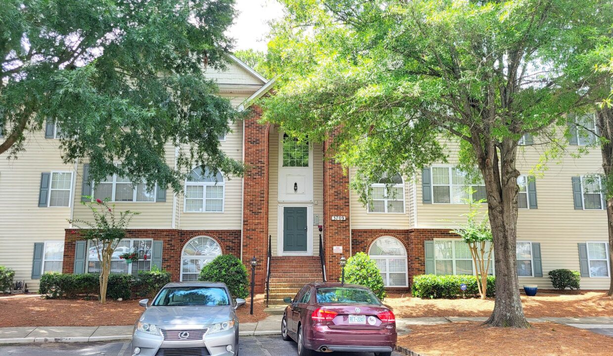 3709-Morris-Farm-Dr-3A-Greensboro-NC-27409-12