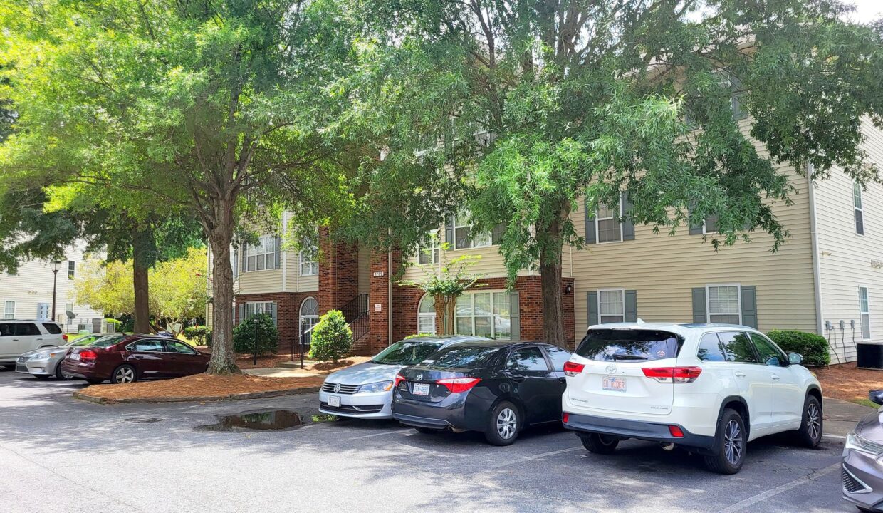 3709-Morris-Farm-Dr-3A-Greensboro-NC-27409-21