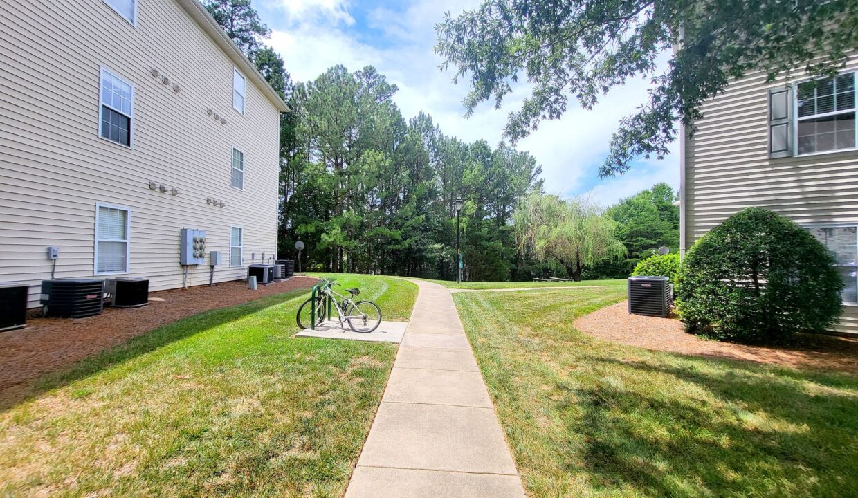 3709-Morris-Farm-Dr-3A-Greensboro-NC-27409-22