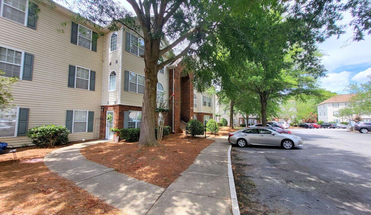 3709-Morris-Farm-Dr-3A-Greensboro-NC-27409-33