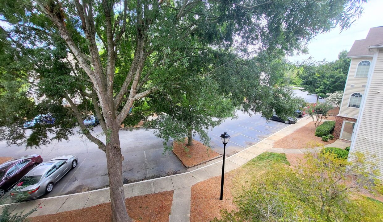 3709-Morris-Farm-Dr-3A-Greensboro-NC-27409-38