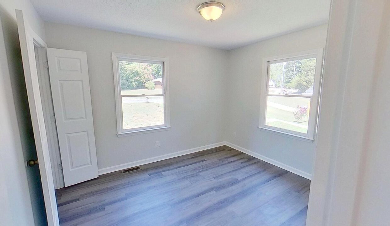 4006-Coltrain-Rd-A-Greensboro-NC-27455-12