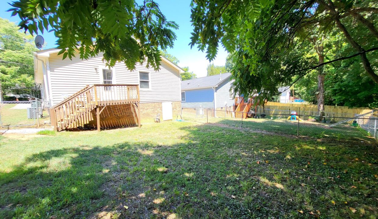4006-Coltrain-Rd-A-Greensboro-NC-27455-15