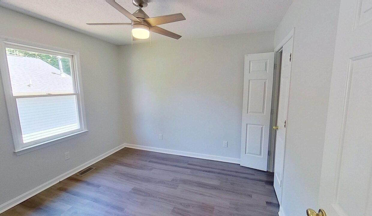 4006-Coltrain-Rd-A-Greensboro-NC-27455-16