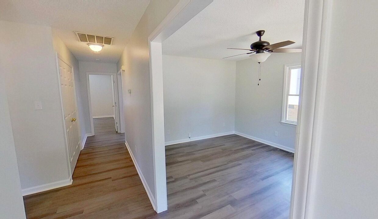 4006-Coltrain-Rd-A-Greensboro-NC-27455-18