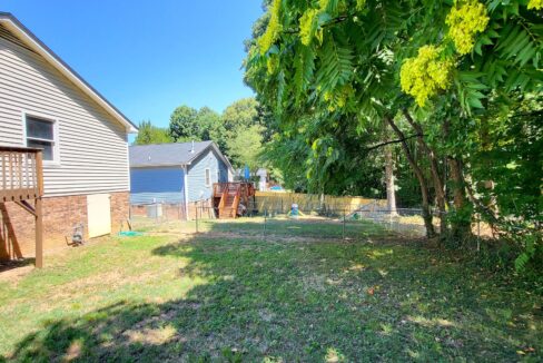 4006-Coltrain-Rd-A-Greensboro-NC-27455-23