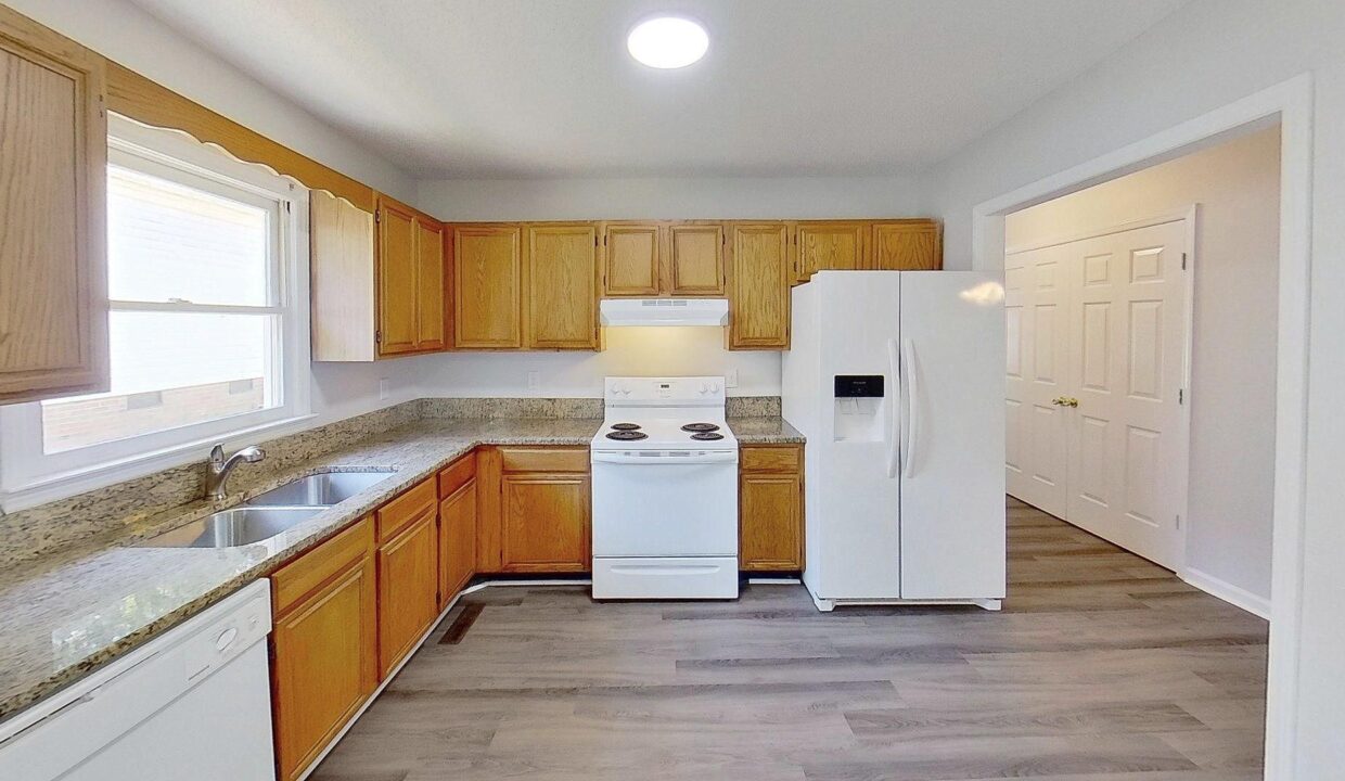 4006-Coltrain-Rd-A-Greensboro-NC-27455-30