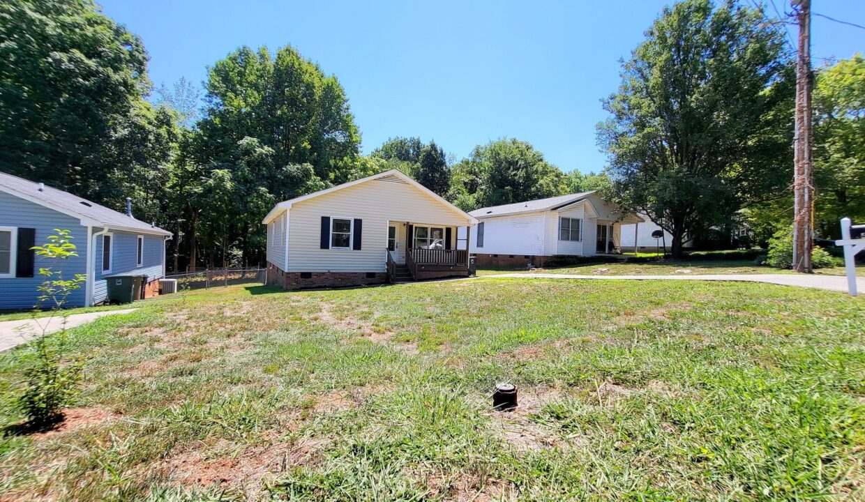 4006-Coltrain-Rd-A-Greensboro-NC-27455-36
