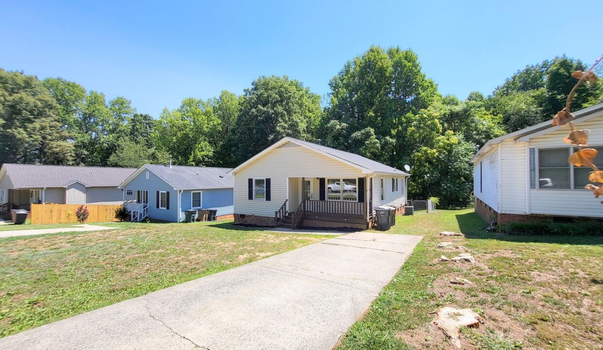 4006-Coltrain-Rd-A-Greensboro-NC-27455-38
